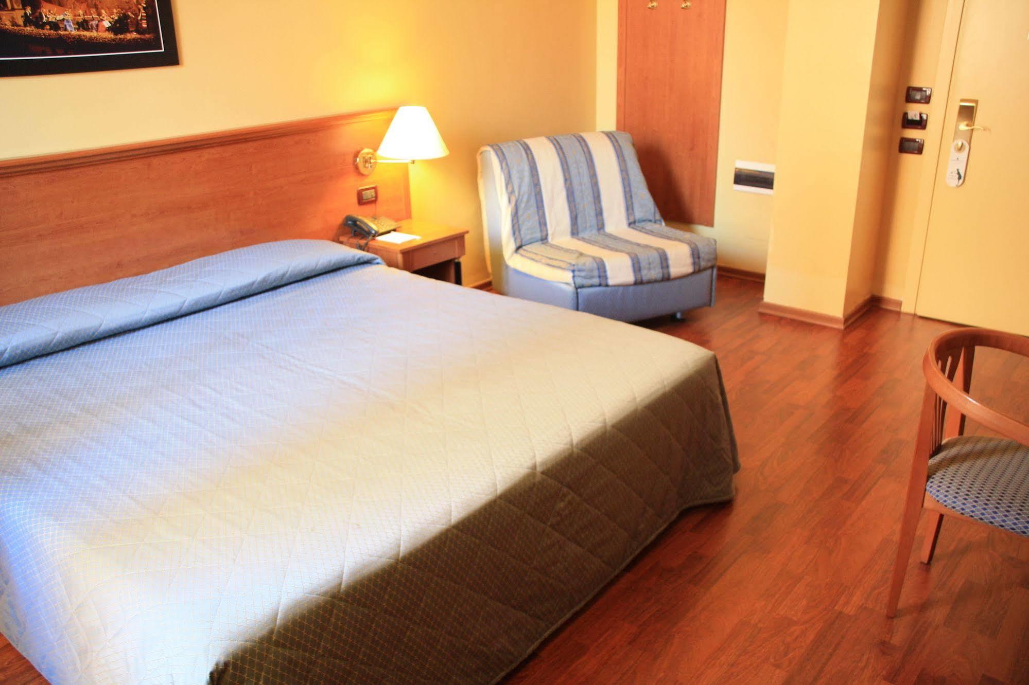 Hotel Impero Cremona Dış mekan fotoğraf